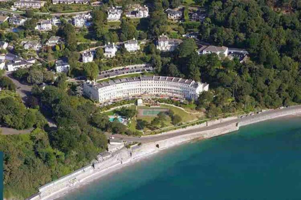 **Sunny And Bright, Thatchers Rock One Bed Beach Front Apartment*** Torquay Eksteriør bilde